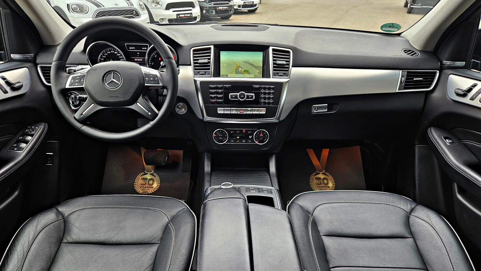 Mercedes-Benz ML 350 AMG/CAMERA/HARMAN/KARDON/ПОДГРЕВ/KEYLESS/AMBI/LIZI, снимка 9 - Автомобили и джипове - 56085767