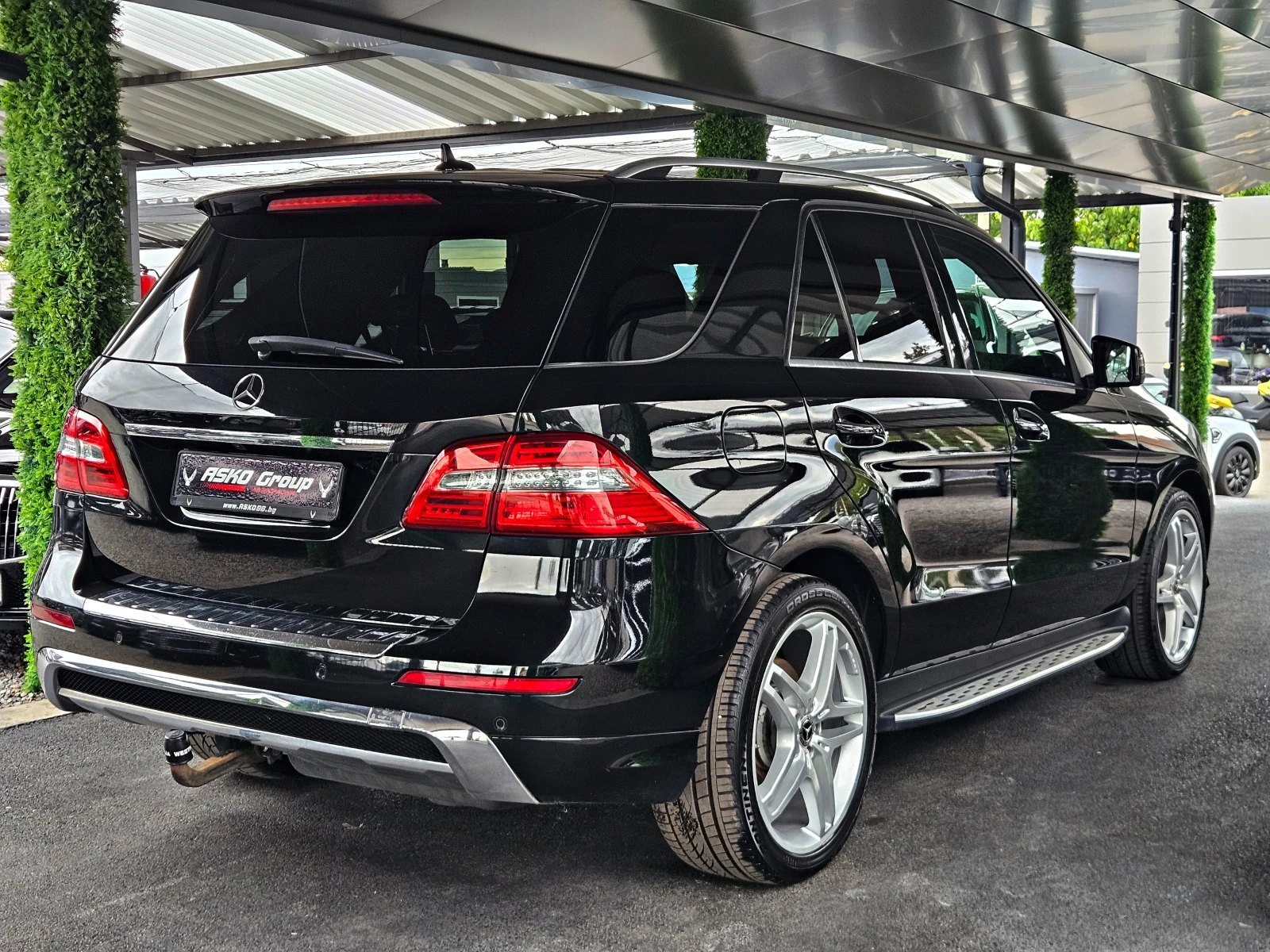 Mercedes-Benz ML 350 AMG/CAMERA/HARMAN/KARDON/ПОДГРЕВ/KEYLESS/AMBI/LIZI, снимка 5 - Автомобили и джипове - 56085767