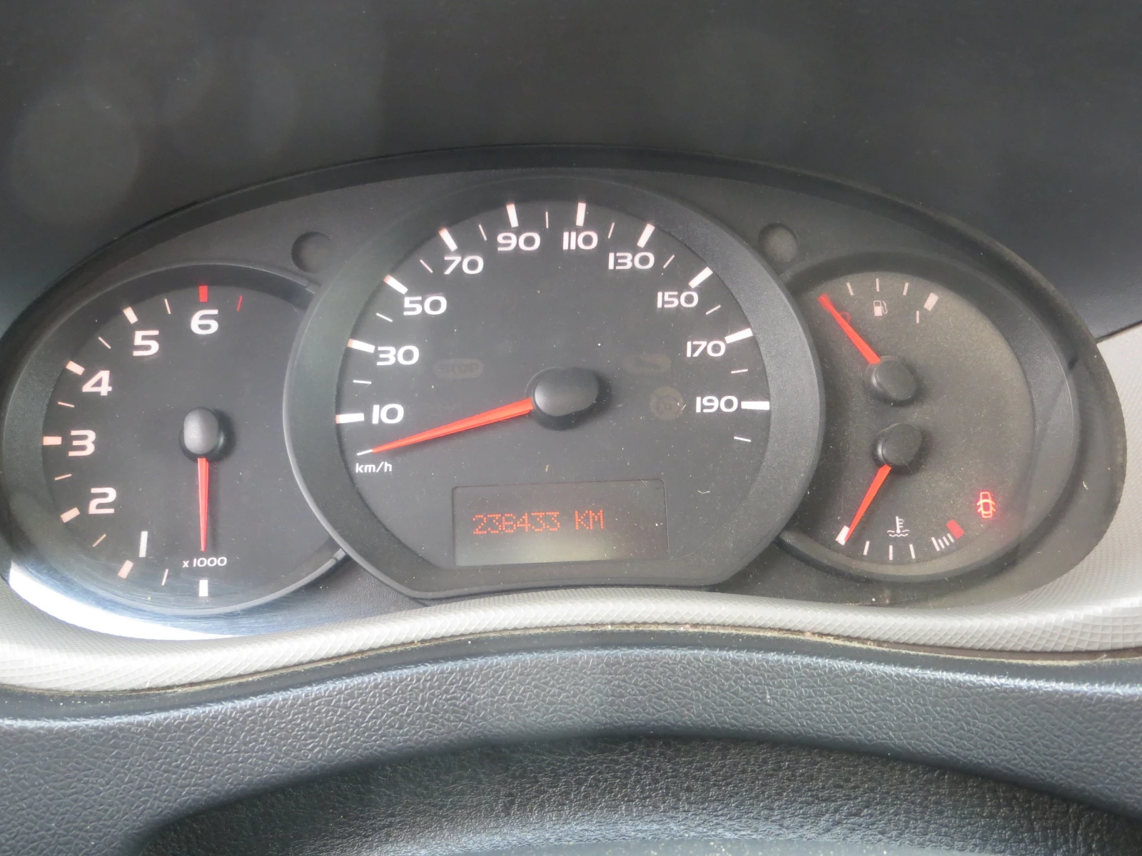 Renault Master 2.3 DCI Фургон с падащ борд - изображение 8