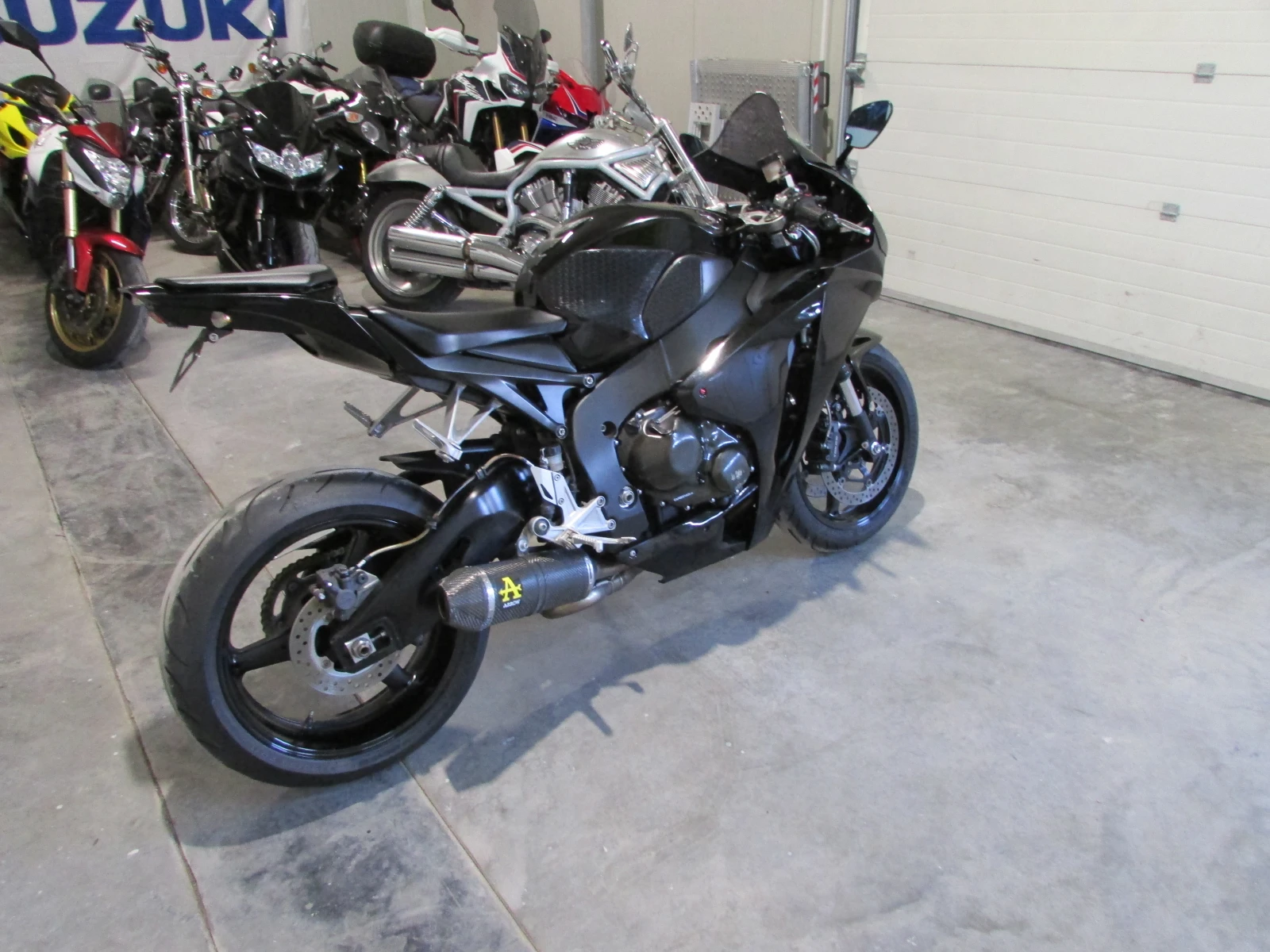 Honda Cbr 1000 Rr Arrow !, снимка 3 - Мотоциклети и мототехника - 53825709