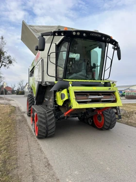      Claas LEXION 8700 + CLAAS VARION 1230 