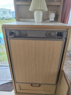 Каравана Eldis CROWN, снимка 13