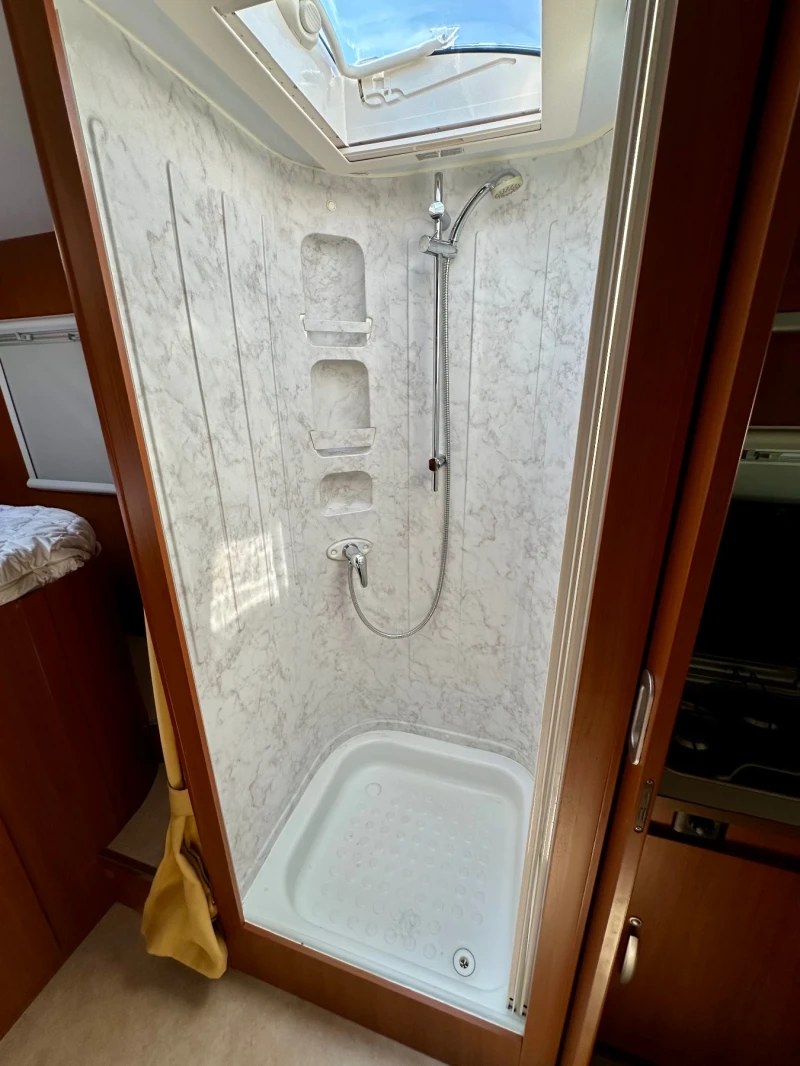 Кемпер Fiat Ducato, снимка 13 - Каравани и кемпери - 51373628