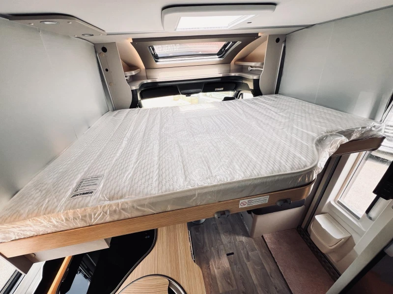 Кемпер HYMER / ERIBA MERCEDES S685. 3500 kg. ДВОЕН ПОД КЛИМАТИК, снимка 9 - Каравани и кемпери - 51636726