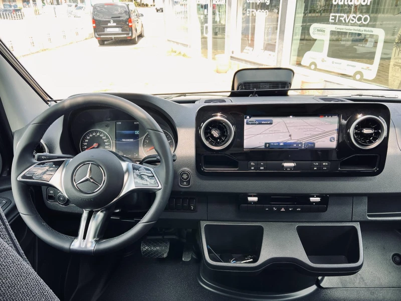 Кемпер HYMER / ERIBA MERCEDES S685. 3500 kg. ДВОЕН ПОД КЛИМАТИК, снимка 6 - Каравани и кемпери - 51636726