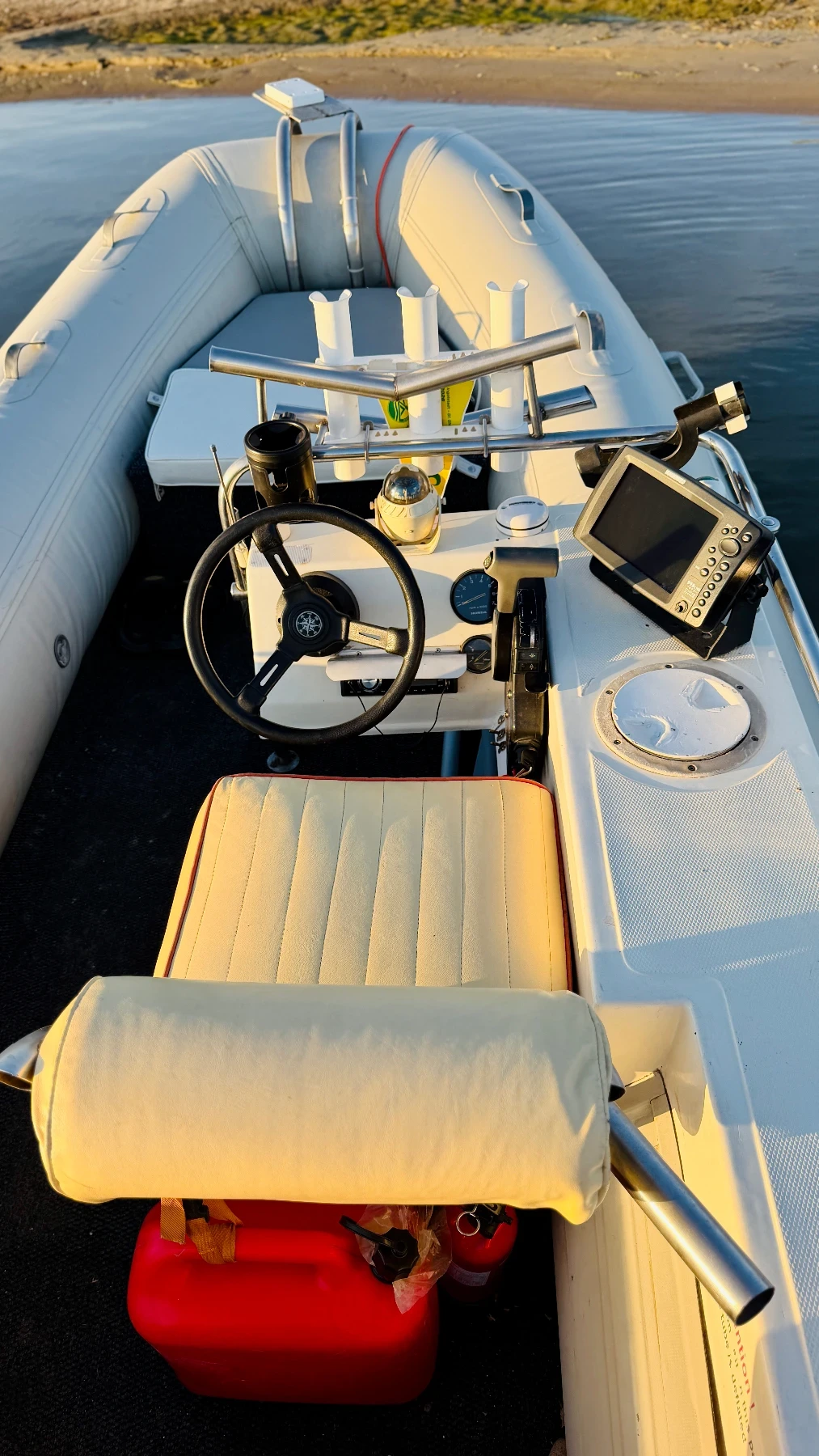 Надуваема лодка Zebec RIB 450 Honda BF50 4 такт, снимка 2 - Воден транспорт - 55993839