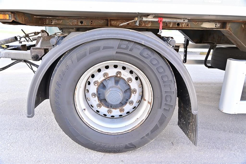 За камион Други Krone ISO Dhollandia, снимка 17 - Ремаркета - 52310649