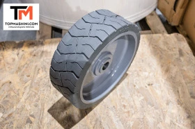 Гуми, снимка 1