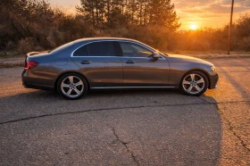 Mercedes-Benz E 220 Сервизна История, снимка 3