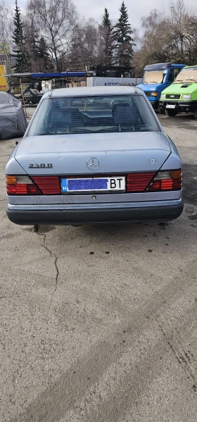 Mercedes-Benz 124, снимка 3