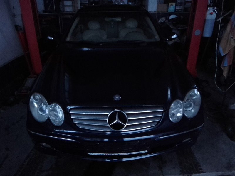 Mercedes-Benz CLK 2,7 CDI, снимка 12 - Автомобили и джипове - 45676963