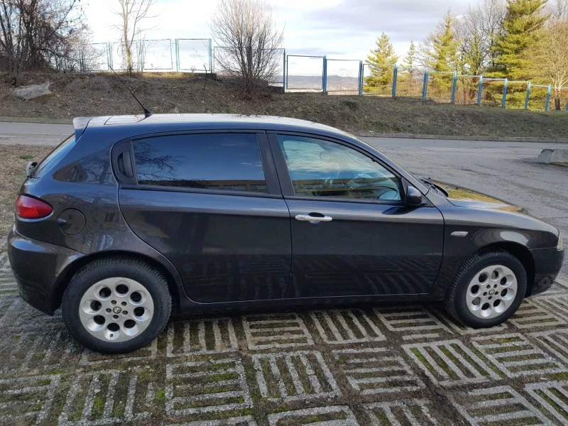 Alfa Romeo 147 1, 9 jtdm, снимка 8 - Автомобили и джипове - 47110631