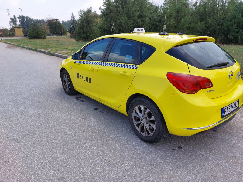 Opel Astra, снимка 4 - Автомобили и джипове - 45975156