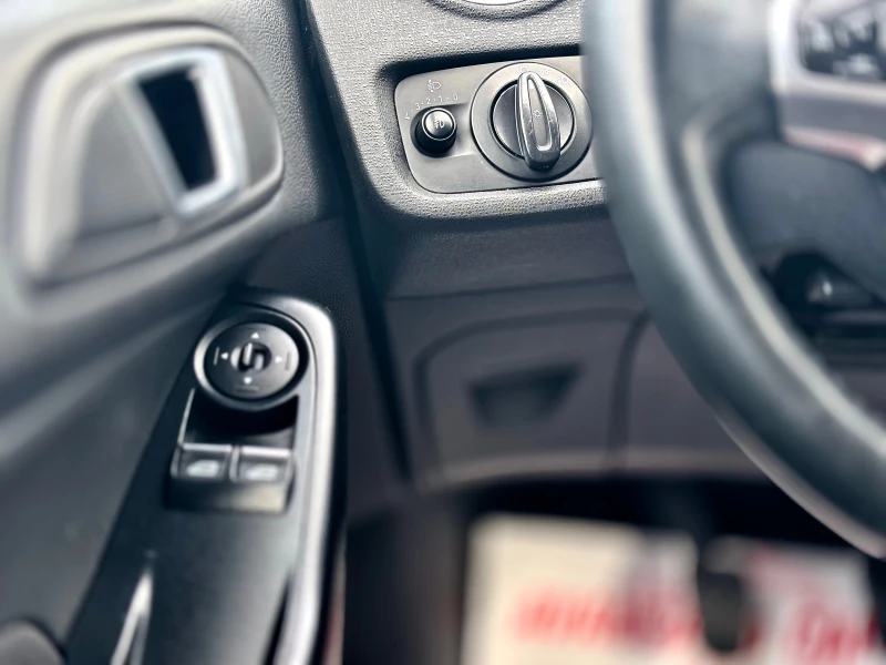 Ford Fiesta 1.0Ecoboost, снимка 10 - Автомобили и джипове - 50905612