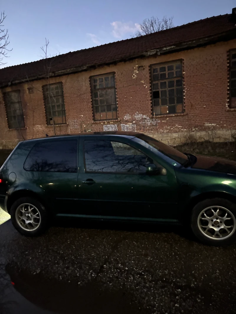 VW Golf 1.8T, снимка 3 - Автомобили и джипове - 48492968