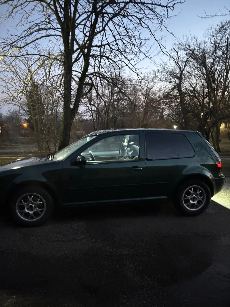 VW Golf 1.8T, снимка 2 - Автомобили и джипове - 48492968