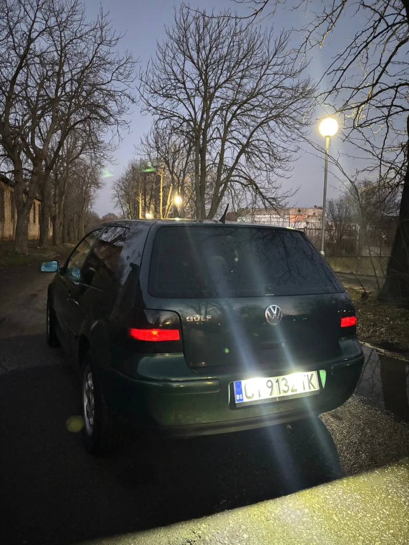 VW Golf 1.8T, снимка 4 - Автомобили и джипове - 48492968