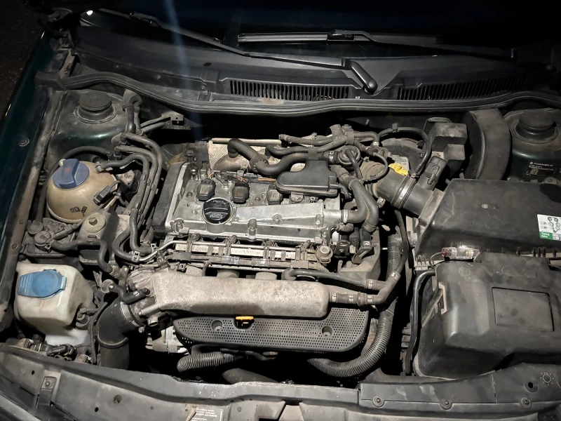 VW Golf 1.8T, снимка 9 - Автомобили и джипове - 48492968