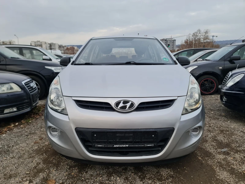 Hyundai I20 УНИКАТ, снимка 2 - Автомобили и джипове - 49227126