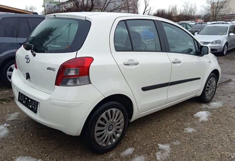 Toyota Yaris 1.33 VVTI 99K.C., снимка 4 - Автомобили и джипове - 49309408