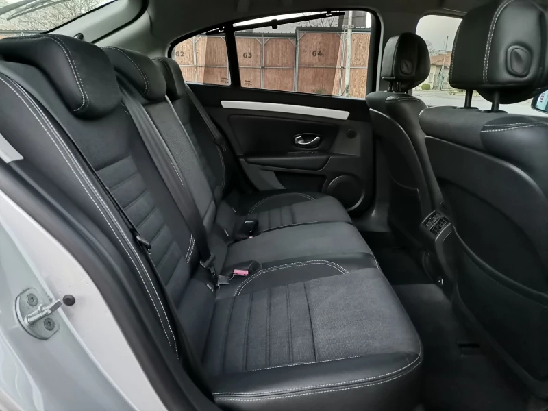 Renault Laguna 1.5 DCI * XENON* , снимка 16 - Автомобили и джипове - 52266891