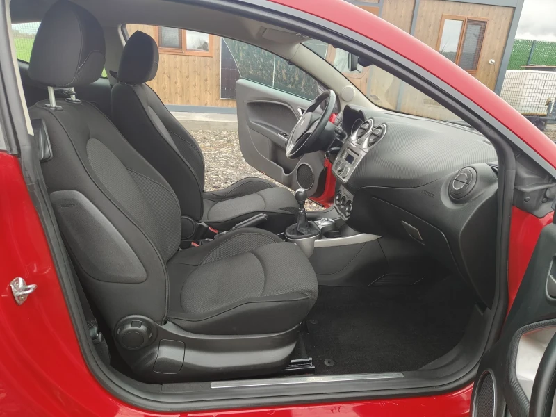 Alfa Romeo MiTo 1.6 JTD 120, снимка 13 - Автомобили и джипове - 52361835