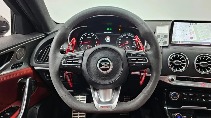 Kia Stinger 3.3 GT AWD Masters Turbo Package, снимка 11 - Автомобили и джипове - 52442132