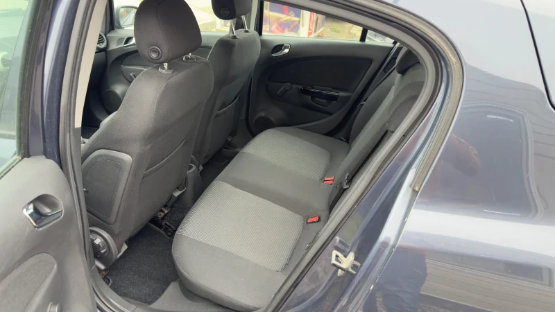 Opel Corsa АВТОМАТИК, снимка 9 - Автомобили и джипове - 52637956