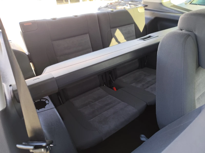 VW Touran 2.0TDi* 7 MECTA* EURO5B* NAVI* , снимка 10 - Автомобили и джипове - 53164334