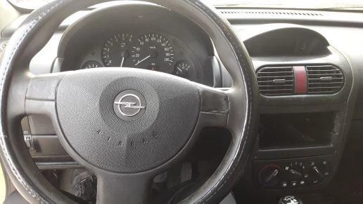 Opel Corsa 1.3 CDTI, снимка 15 - Автомобили и джипове - 20302966