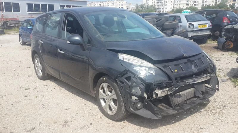 Renault Grand scenic 2.0DCI НА ЧАСТИ, снимка 2 - Автомобили и джипове - 22024235