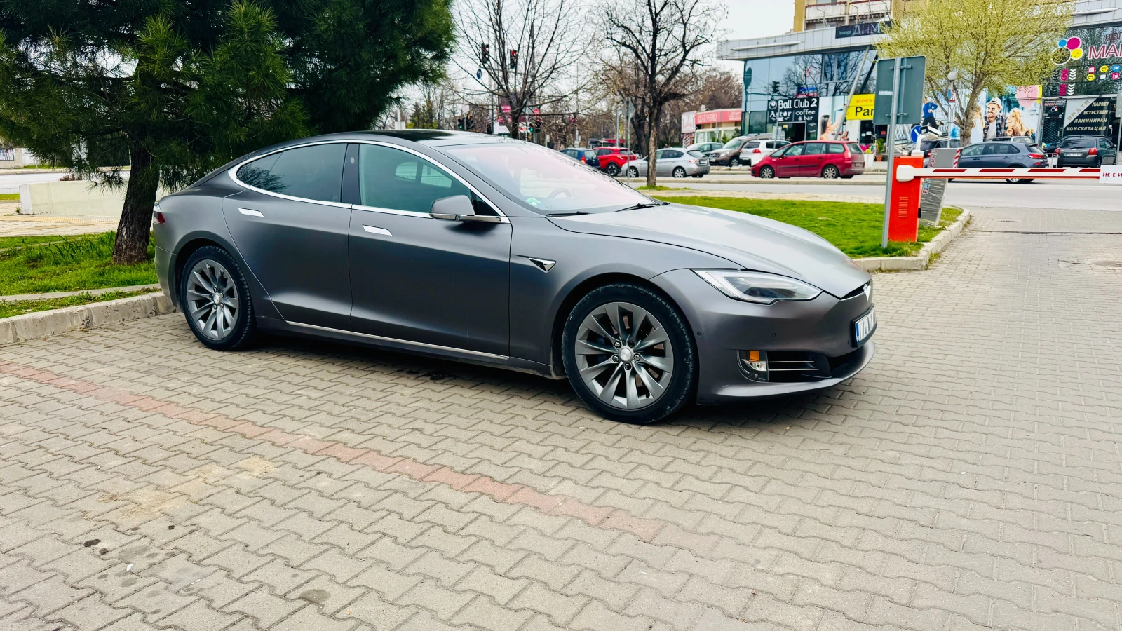 Tesla Model S  - изображение 2