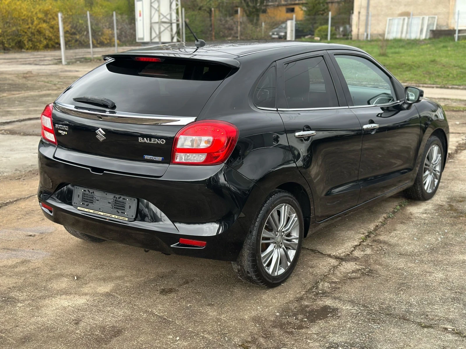 Suzuki Baleno Xenon Navi Distronic - изображение 7