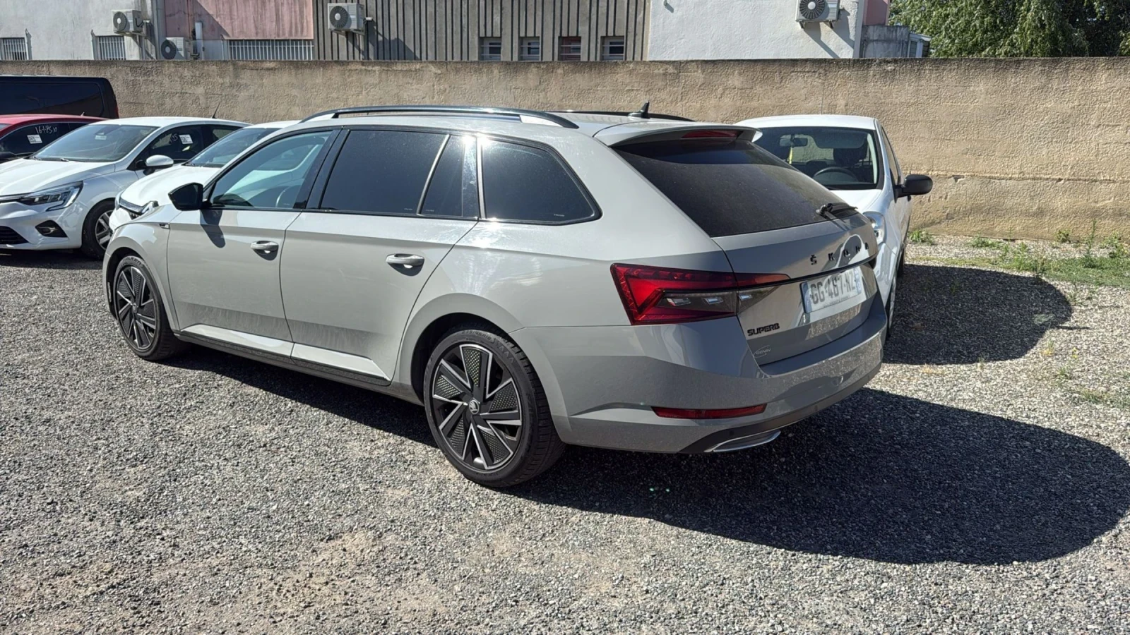 Skoda Superb  2. 0TDI SPORTLINE 7 DSG 150 - изображение 2