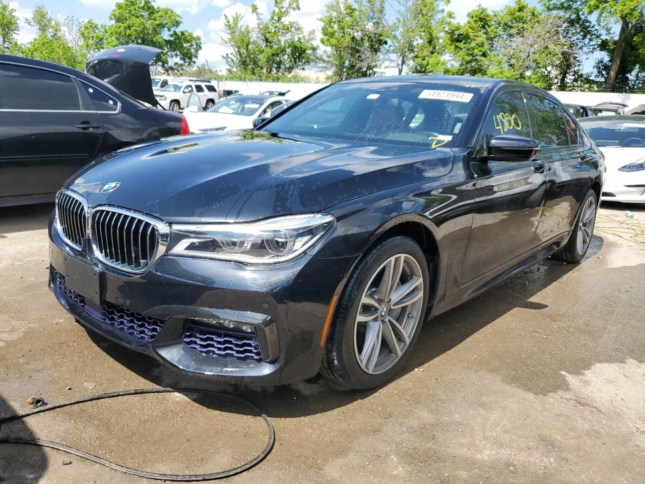 BMW 750 XI* M-PACK* ОБДУХВАНЕ* МАСАЖ* HARMAN* 360 - изображение 3