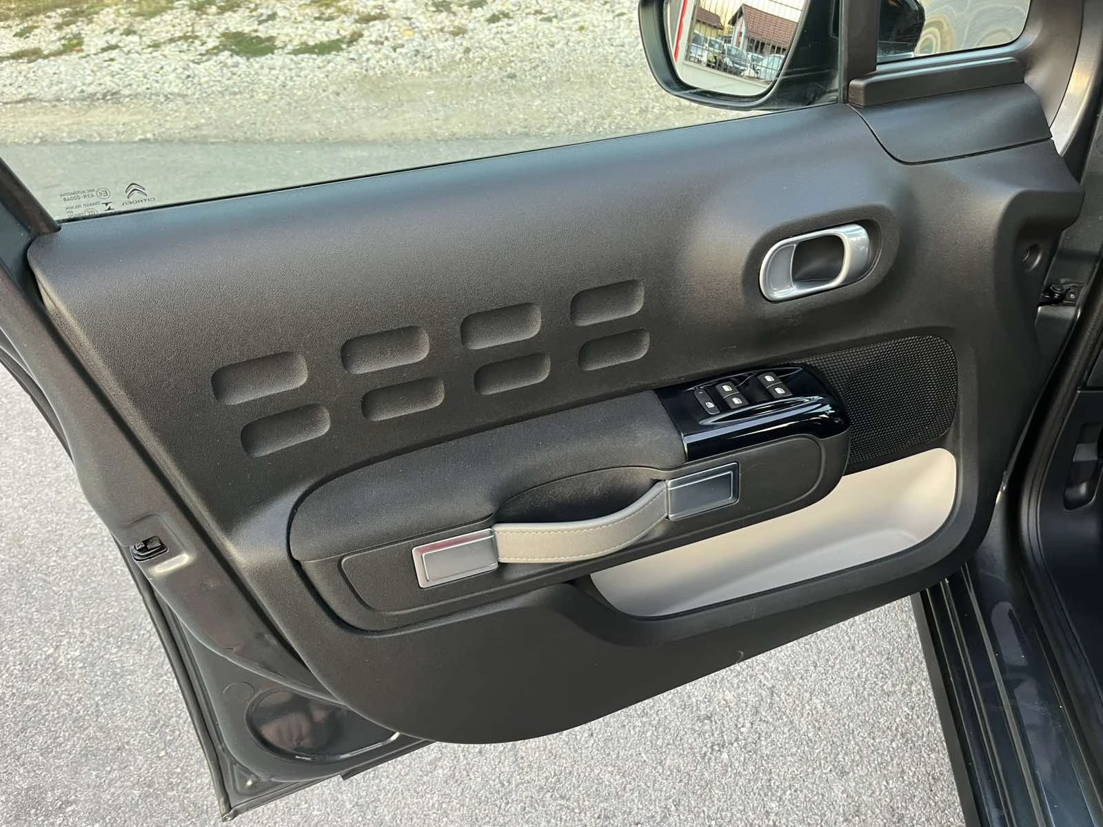 Citroen C3 AIRBUMP 1.2I 82кс EURO 6 NAVI 108 000км - изображение 7