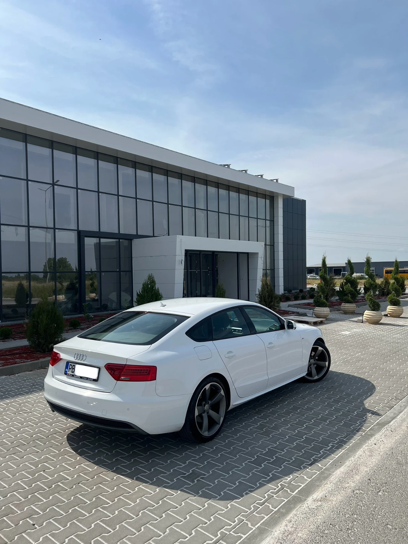 Audi A5 Sportback 2.0 TDi , 2 x S-line - изображение 4