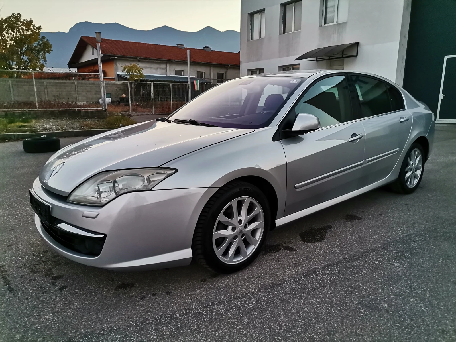 Renault Laguna 1.5 DCI * XENON*  - изображение 4