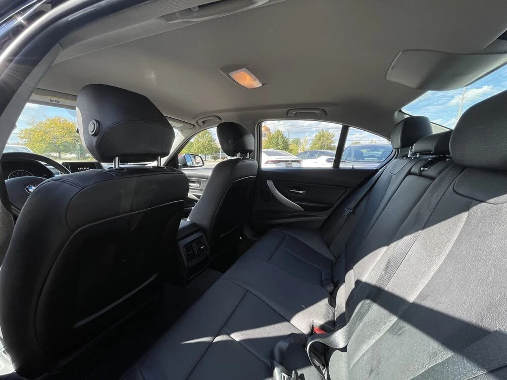 BMW 320 *  *    *   *  | Mobile.bg   15