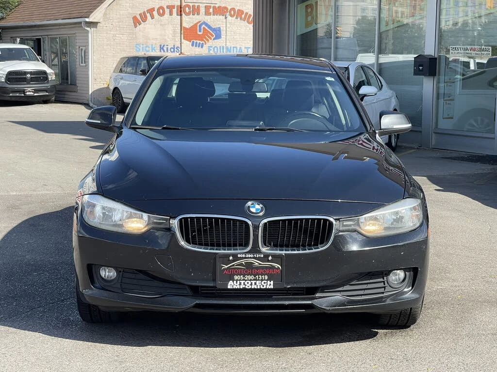 BMW 320 * АВТО КРЕДИТ* ЦЕНА ДО БГ * СЕРВИЗНА ИСТОРИЯ *  - изображение 2