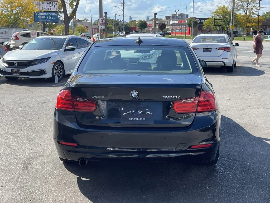 BMW 320 * АВТО КРЕДИТ* ЦЕНА ДО БГ * СЕРВИЗНА ИСТОРИЯ *  - изображение 7