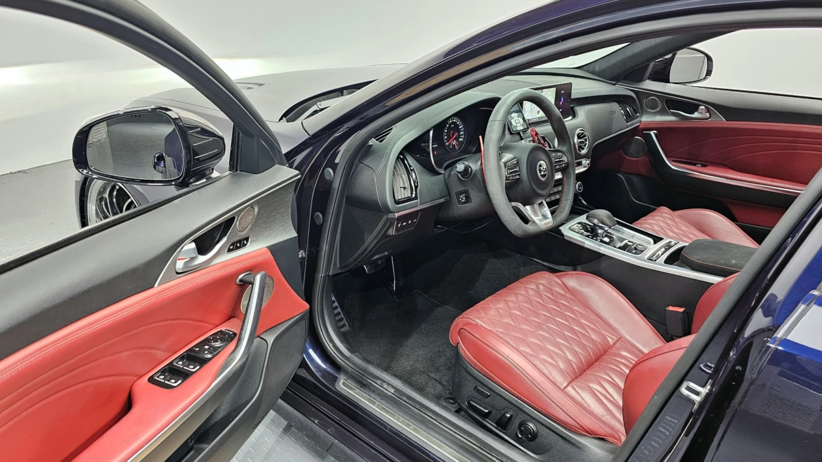 Kia Stinger 3.3 GT AWD Masters Turbo Package | Mobile.bg   8