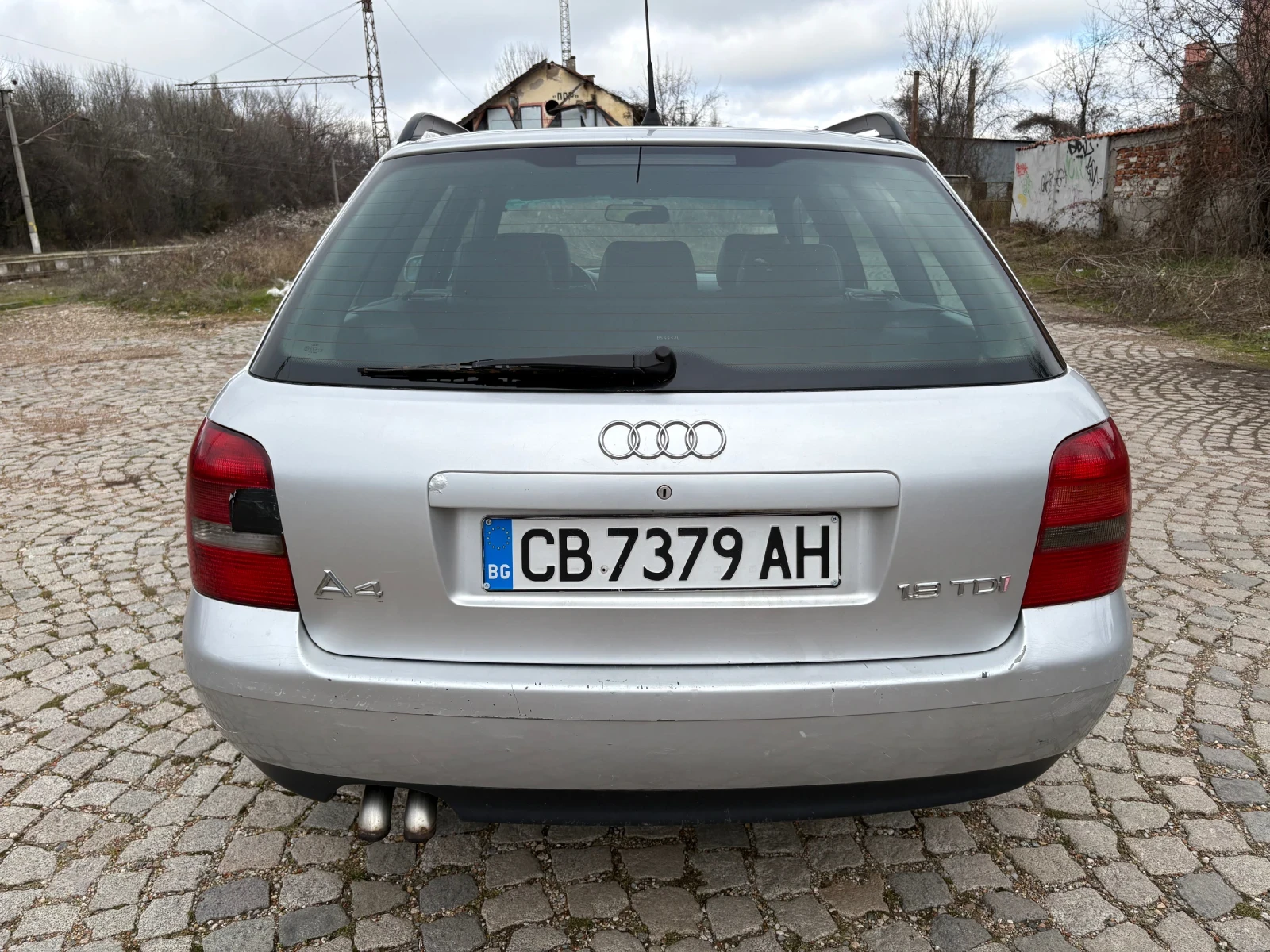 Audi A4 1.9TDI 116кс Facelift - изображение 4