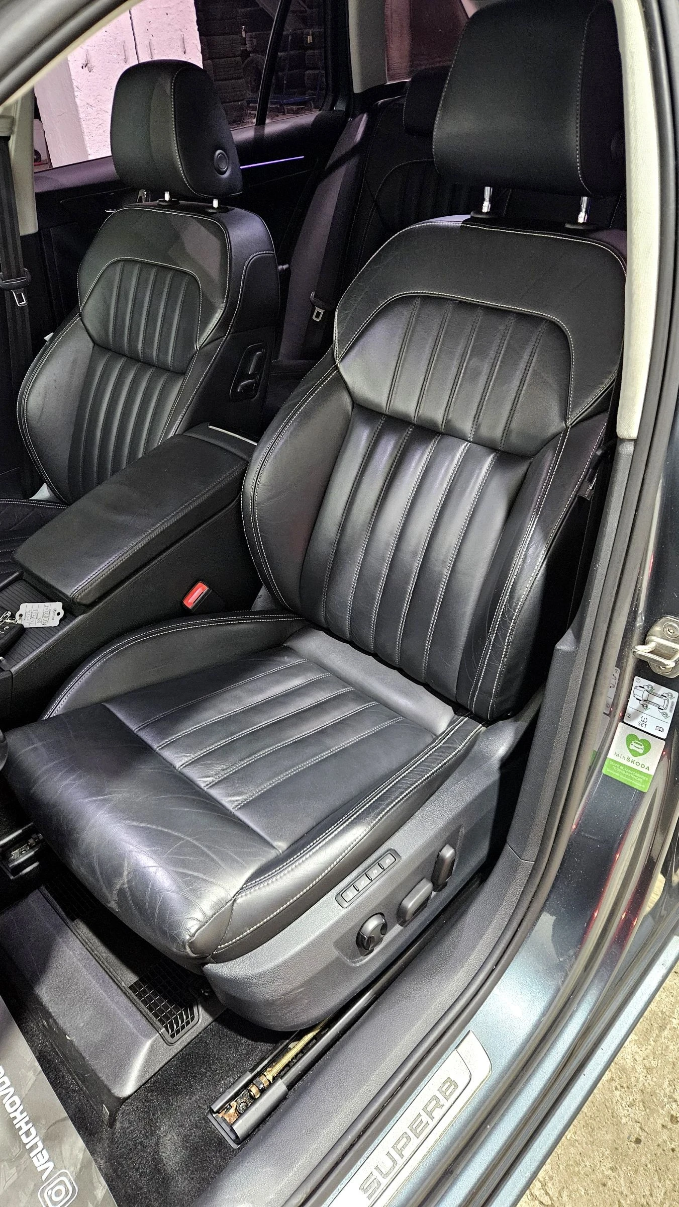 Skoda Superb VirtualCockpit, AmbientLight, Crystal Lighting,  - изображение 10