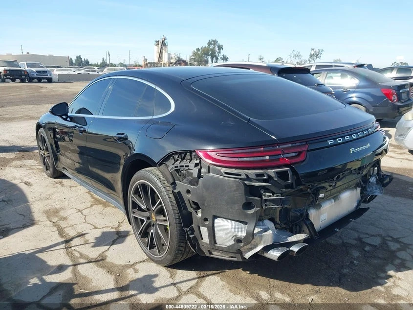 Porsche Panamera 2.9l E-Hybrid 4, снимка 3 - Автомобили и джипове - 54221377