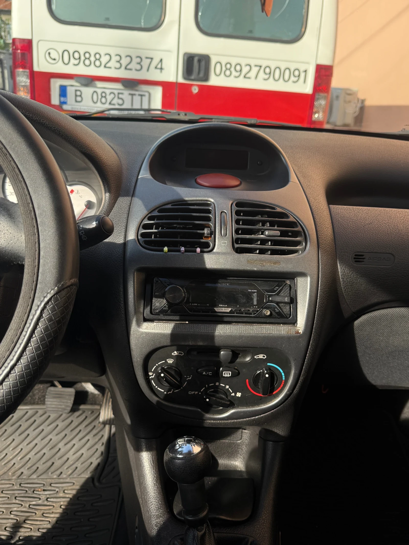Peugeot 206, снимка 9 - Автомобили и джипове - 54611173