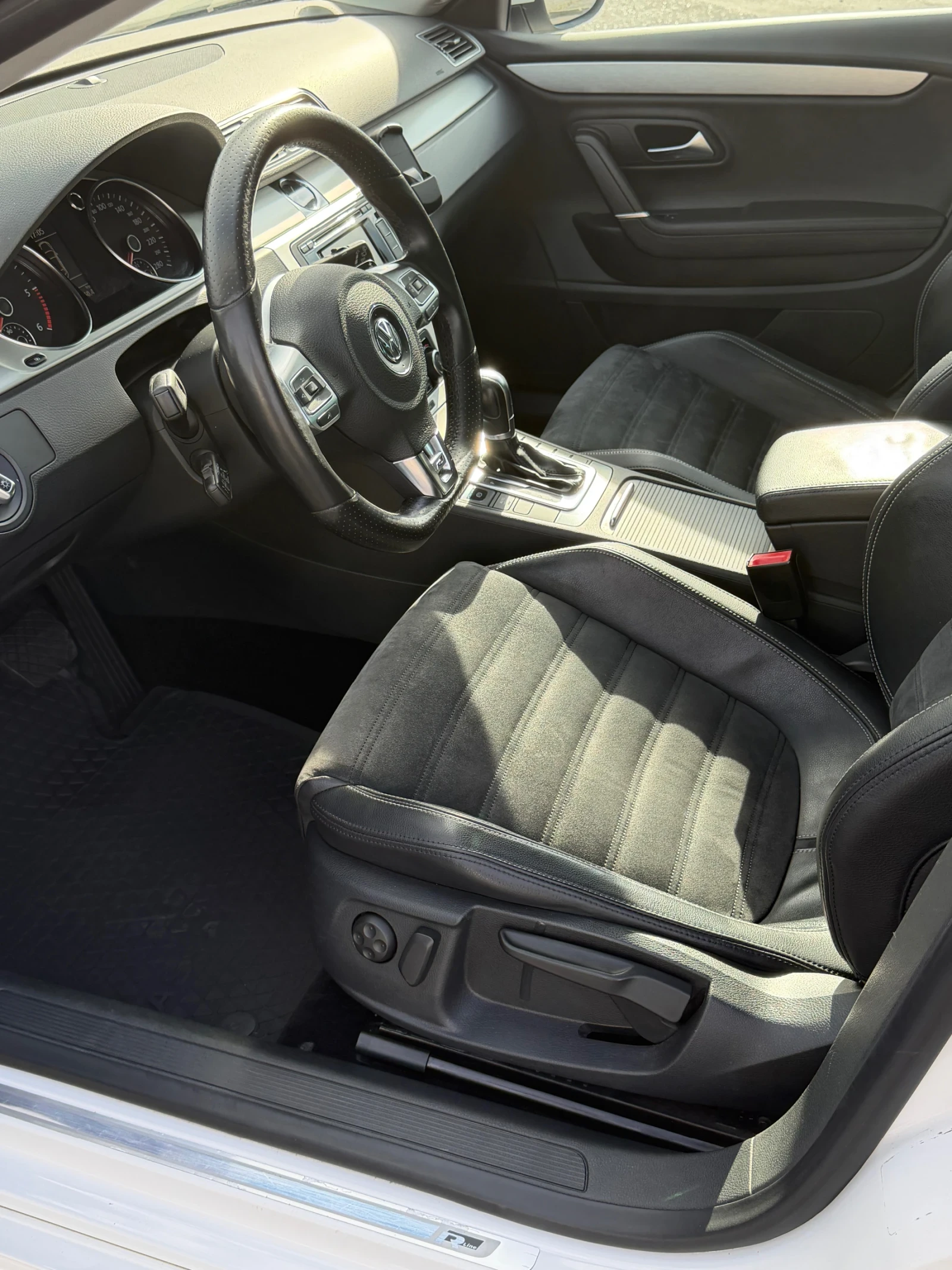 VW CC PASSAT 2.0TDI 170ps DSG FULL Топ  1 Собственик , снимка 12 - Автомобили и джипове - 54896535