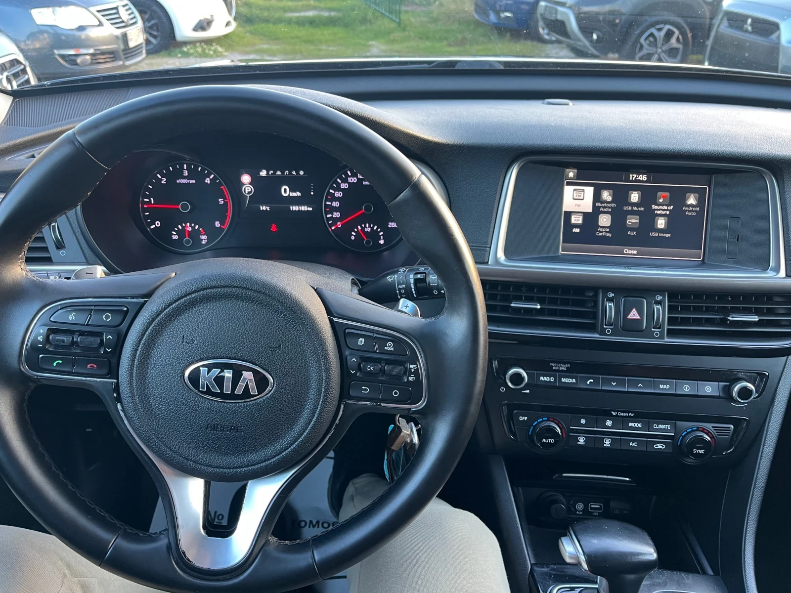 Kia Optima 1.7crdi Avtomat top, снимка 16 - Автомобили и джипове - 55016860