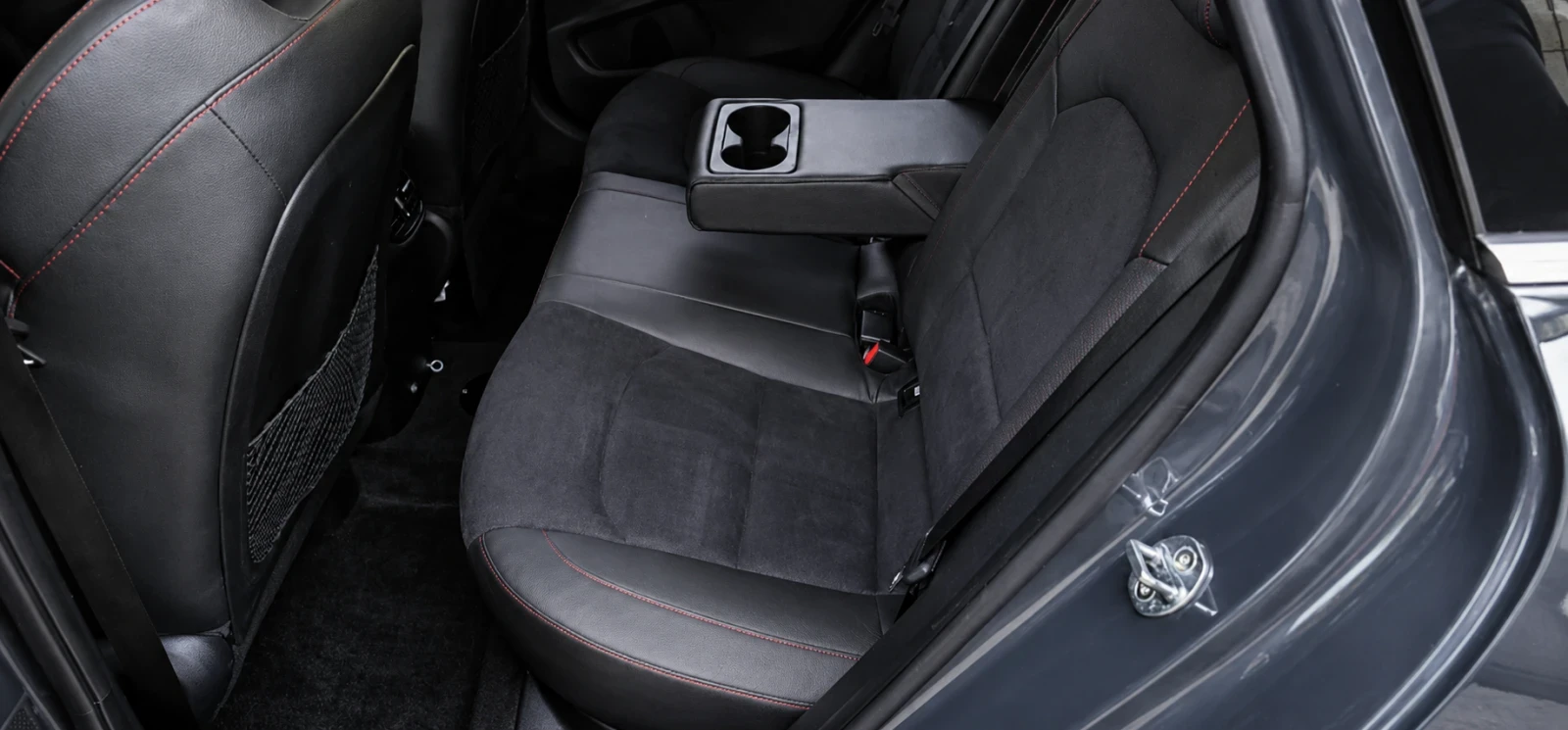 Kia Ceed 1.6T GT-LINE  AVTOMAT KAMERA Distronic , снимка 8 - Автомобили и джипове - 55390602