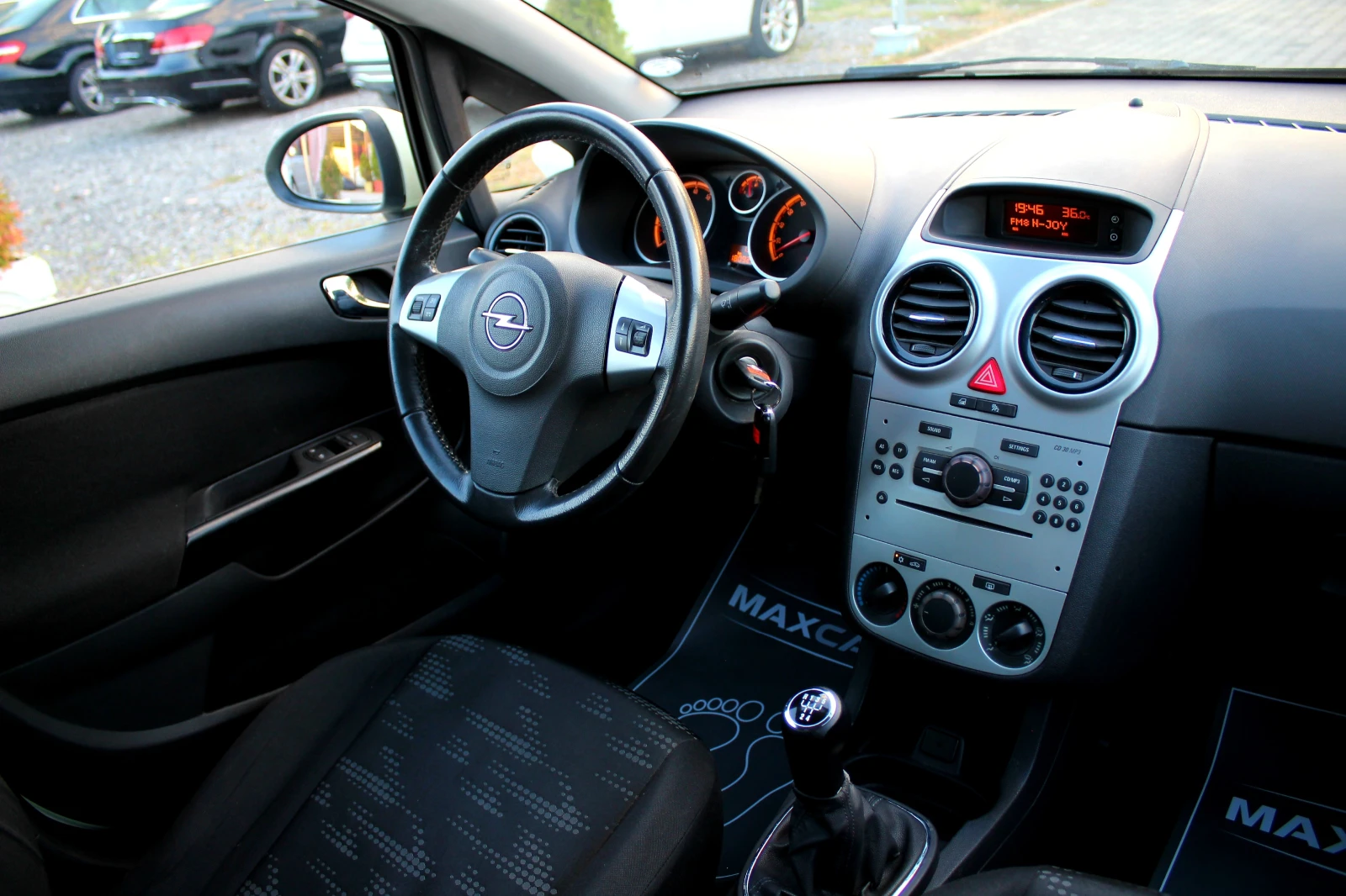Opel Corsa 1.2 БЕНЗИН/FACELIFT, снимка 13 - Автомобили и джипове - 55647331